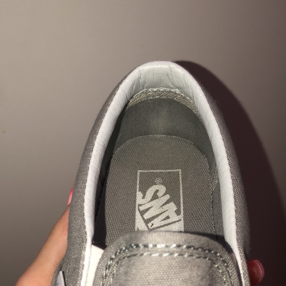 Gray vans - Picture 4 of 10